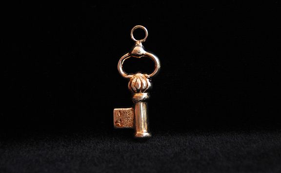 Low & light weight jewellery & decorative objects